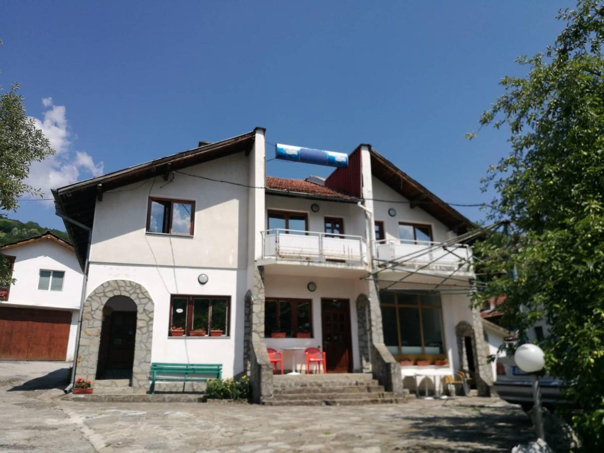 Самостоятелни Стаи В Къща За Гости Балкан Ribarica Exteriér fotografie